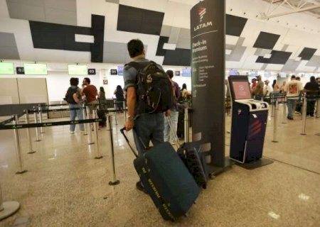 Movimento nos aeroportos de MS oscila antes de corte nacional de voos>