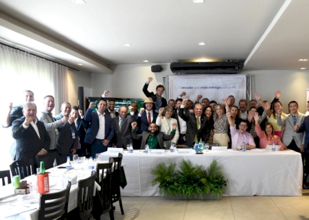 Senador Nelsinho Trad recebe cerca de 40 prefeitos em Brasília e ganha manifestações de apoio pela atuação municipalista em MS>