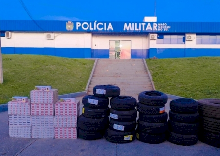 Força Tática apreende pneus e cigarros em carga de soja em Fátima do Sul>