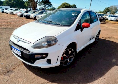 Novo leilão do Detran/MS oferece motocicleta e esportivo turbo