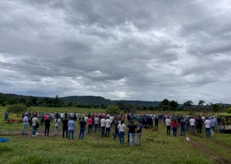 Com demarca&ccedil;&atilde;o parada desde 2013, terenas ocupam sede de fazenda em Sidrol&acirc;ndia>