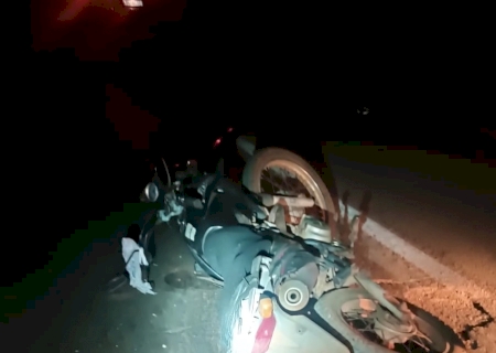 Motociclista sofre fratura após colisão com carro na BR-376, em Amandina
