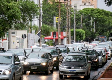 Nova lista do Detran suspende 506 CNHs e aplica 146 outras punições>