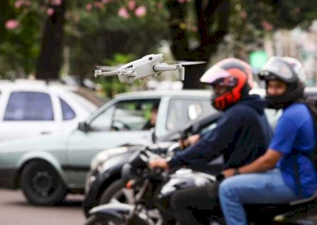 Anac dispensa cadastro para drones leves, mas limita voo a 120 metros>