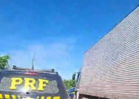 PRF recupera caminhão em Bataguassu (MS)>