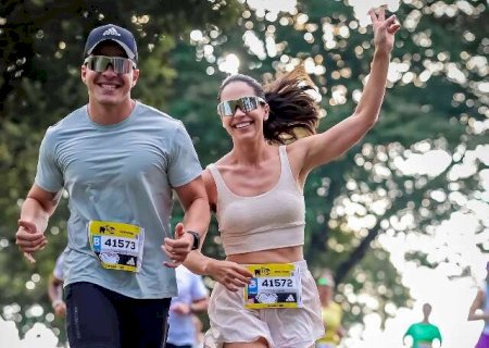 Quem treina junto cresce junto: casal usa corrida para cuidar do amor