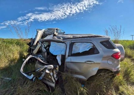 Três pessoas morrem e 2 ficam feridas em batida frontal na BR-463>