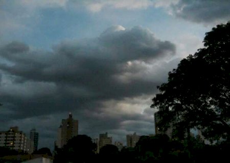 Instabilidade avan&ccedil;a sobre MS nesta sexta e nova frente fria chega no domingo>