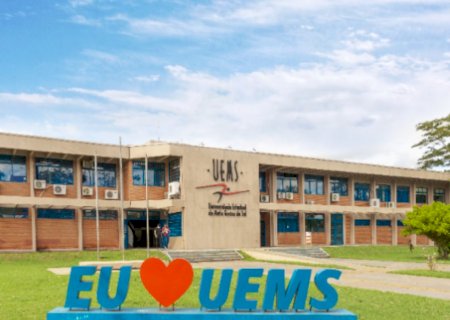 UEMS oferta 306 vagas em graduação para 2027 em Dourados>