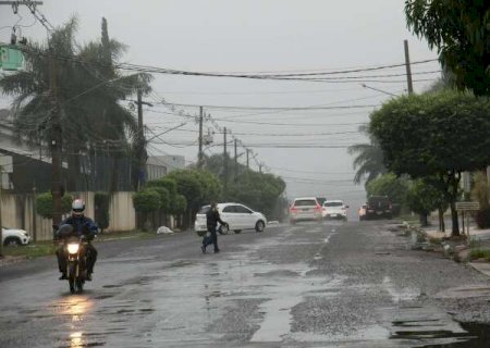Antes da metade do m&ecirc;s, chuva j&aacute; supera o esperado para setembro na Capital>