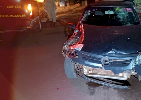 VÍDEO: Gol fica destruído após motorista colidir na traseira de carreta em Fátima do Sul>