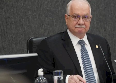 Fachin dá 24 horas para PF enviar informações sobre celular de Vorcaro>