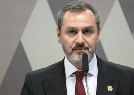 Dino determina retorno de Andrei Rodrigues ao comando da PF ap&oacute;s afastamento>