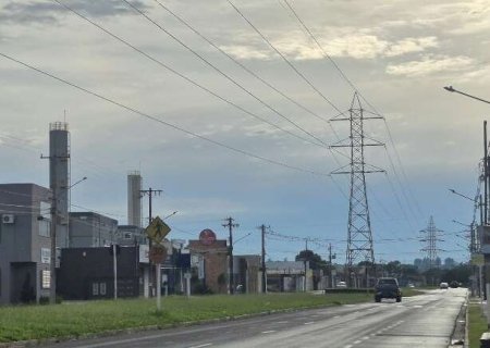 Frente fria mant&eacute;m tempo inst&aacute;vel e aumenta risco de temporais no s&aacute;bado>
