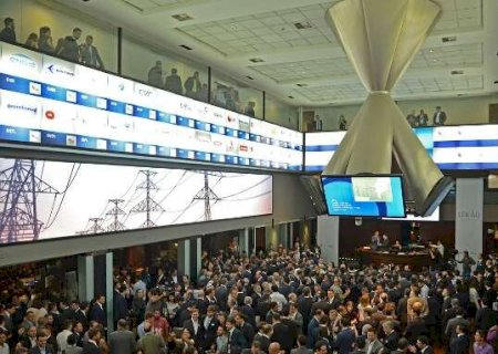 Ap&oacute;s vit&oacute;ria de Lula, Ibovespa cai 16,6% e opera&ccedil;&otilde;es s&atilde;o paralisadas>
