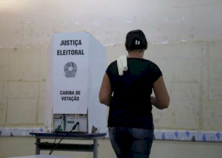 Saiba quem pode entrar com acompanhante na cabine de vota&ccedil;&atilde;o