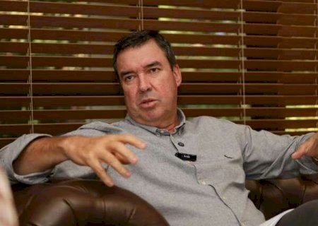 "A gente n&atilde;o loteia governo", diz Riedel sobre futura equipe>
