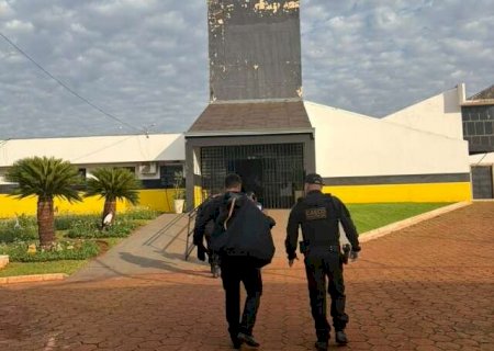 Operação mira policiais penais acusados de facilitar entrada de droga na PED>